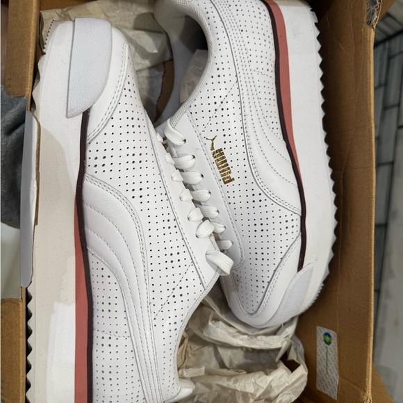 Brand new to big for me - Picture 2 of 3